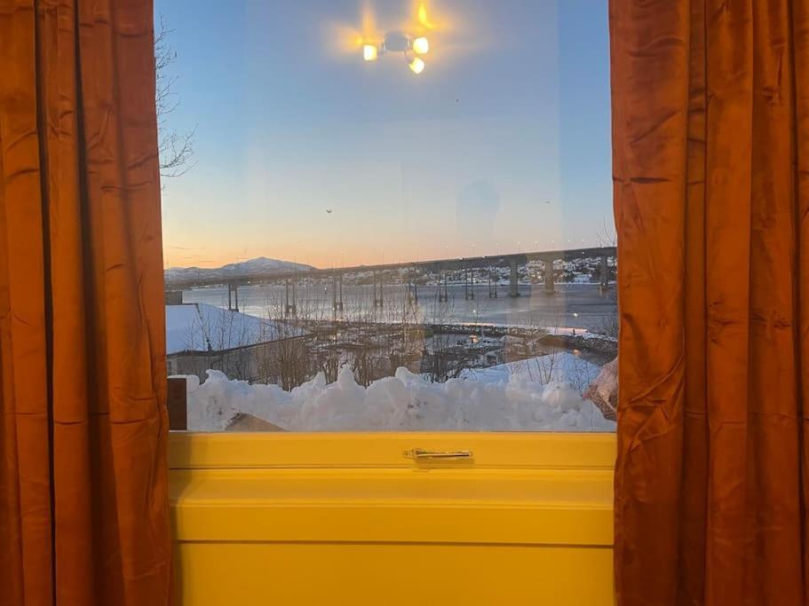 Gateway Senja Apartment Finnsnes Exterior photo