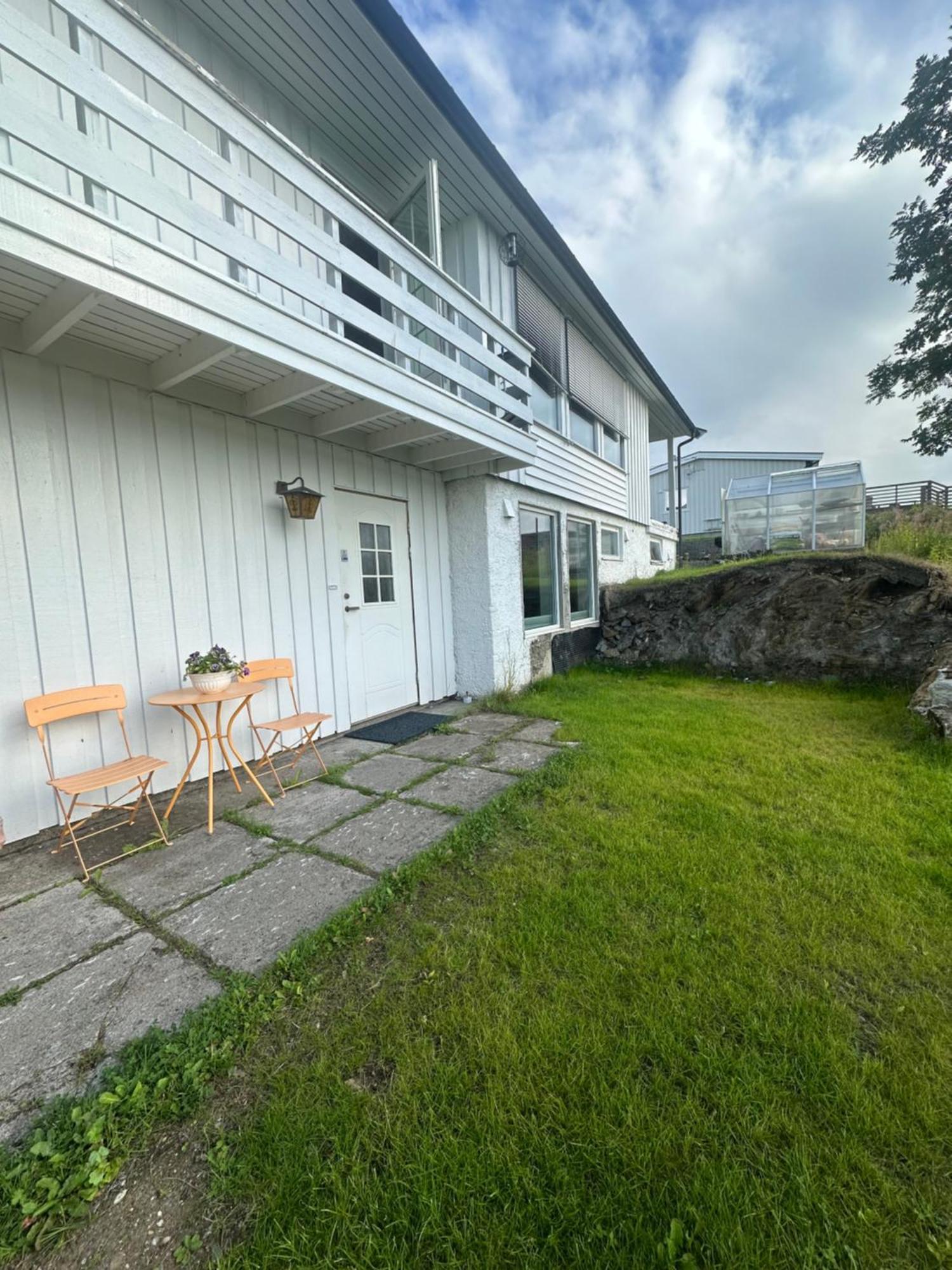 Gateway Senja Apartment Finnsnes Exterior photo